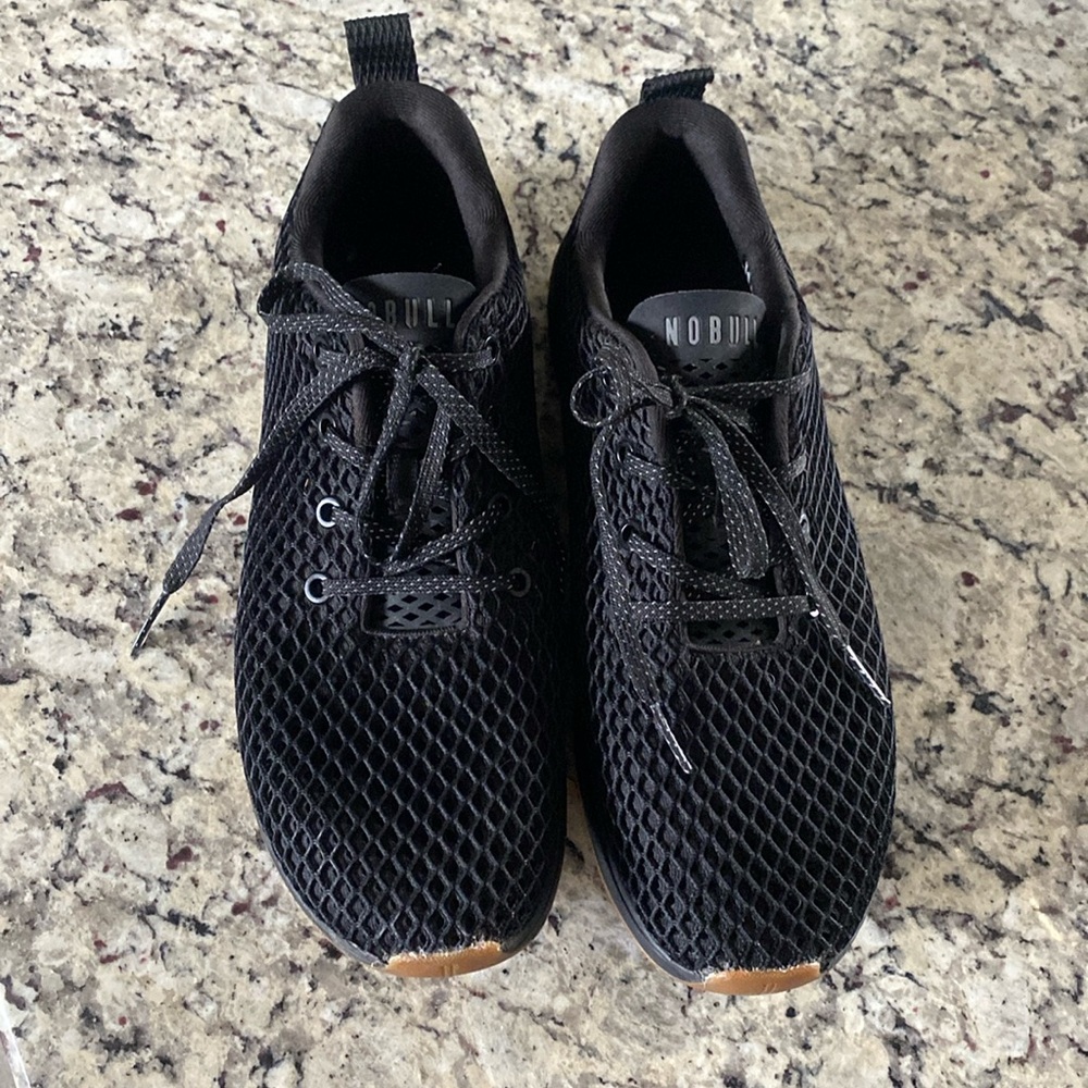 Like New Men’s NOBULL mesh trainers.